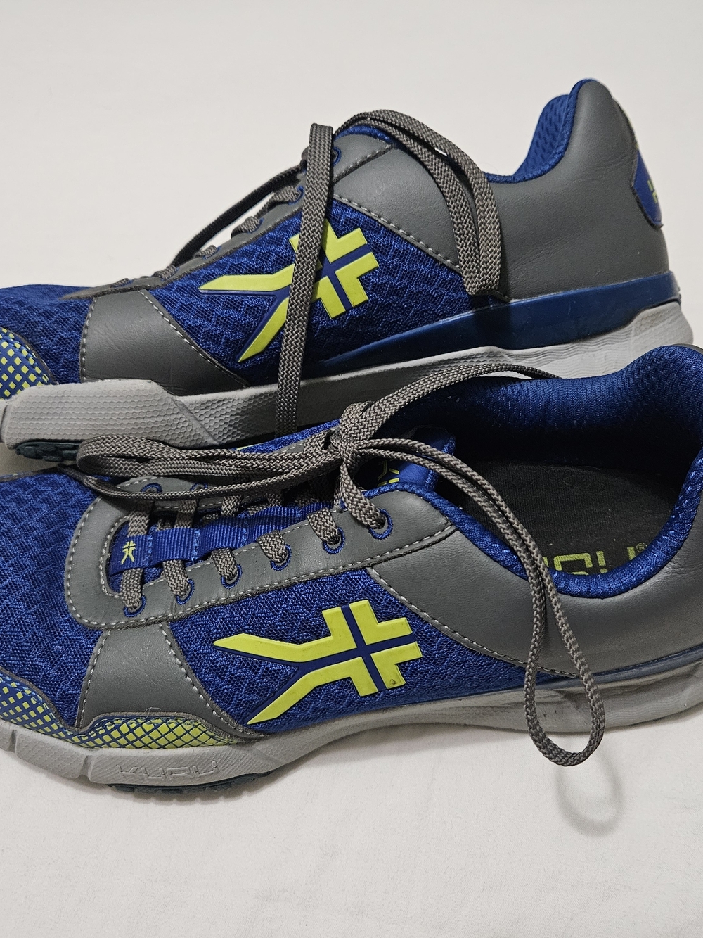 KURU Men's Blue and Gray Athletic Shoes with Neon Yellow Accents